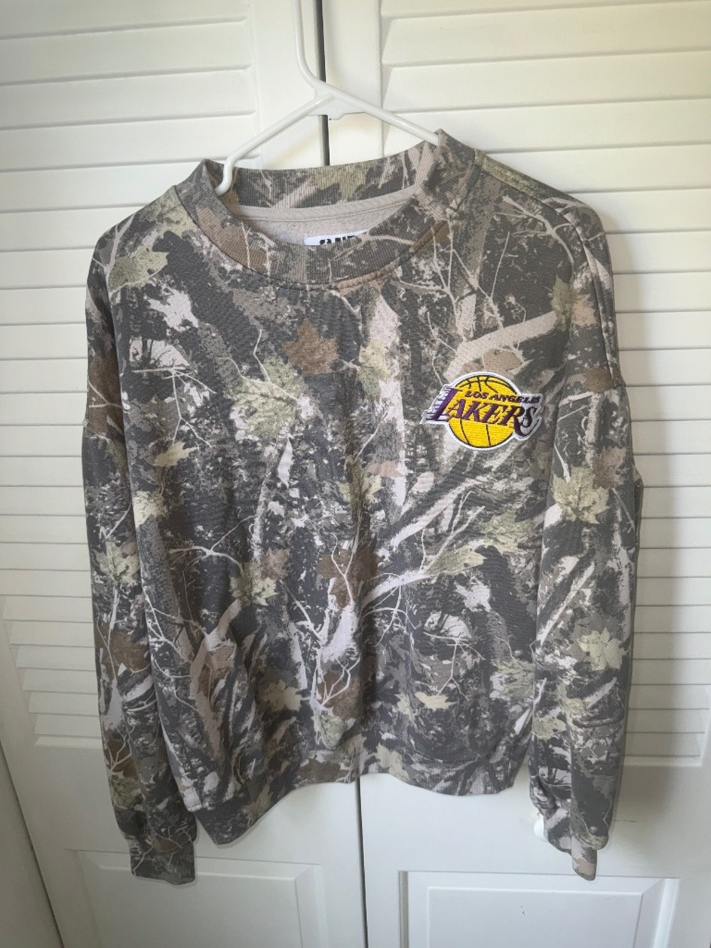 Los Angeles Lakers sweatshirt featuring a Realtree-style camouflage pattern